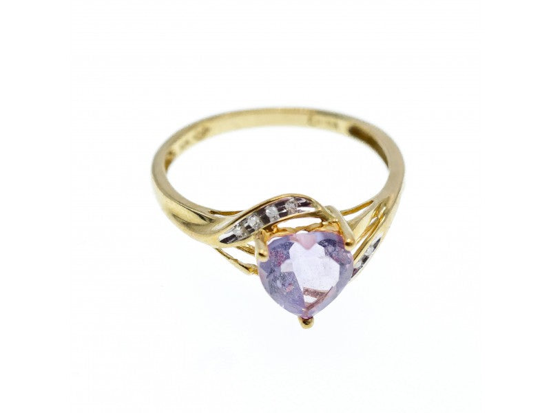 10K Yellow Gold Tourmaline & Diamonds Heart Ring Size 4.75
