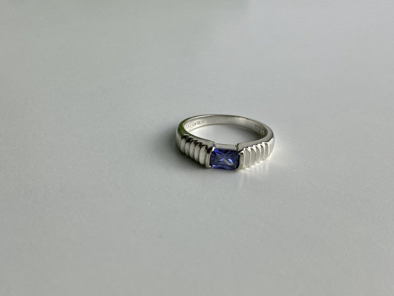 925 Sterling Silver Purple CZ Ring Size 6.5