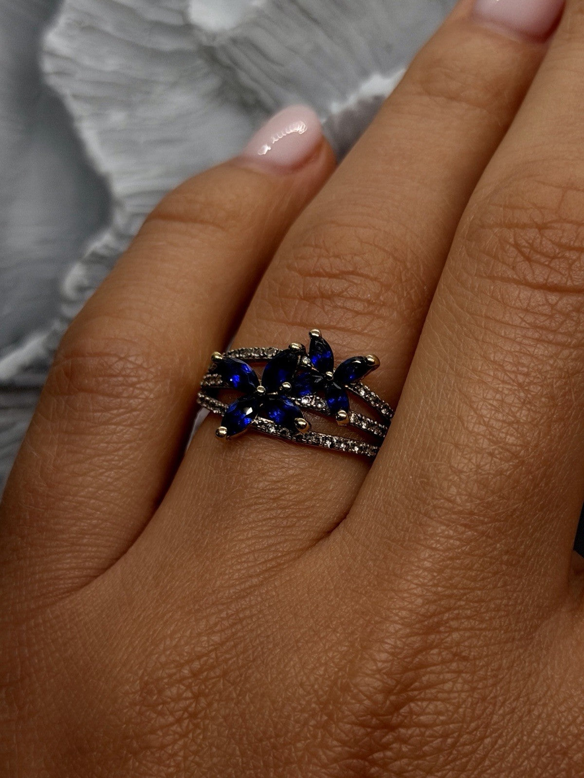 Floral 925 Sterling Silver Gold Plated Blue & White Sapphire Ring Size 7