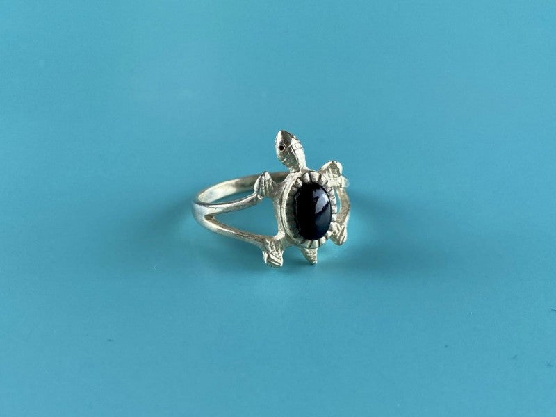 925 Sterling Silver Black Onyx "Turtle" Ring Size 5.5