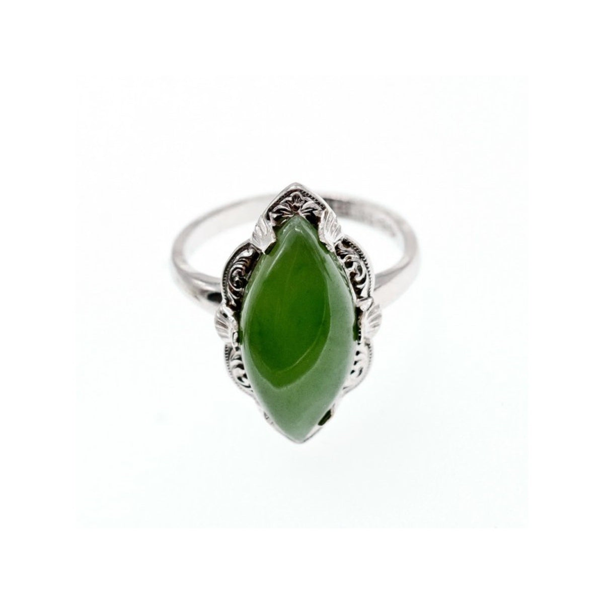 925 Sterling Silver Green Nephrite (Jade) Ring Size  7