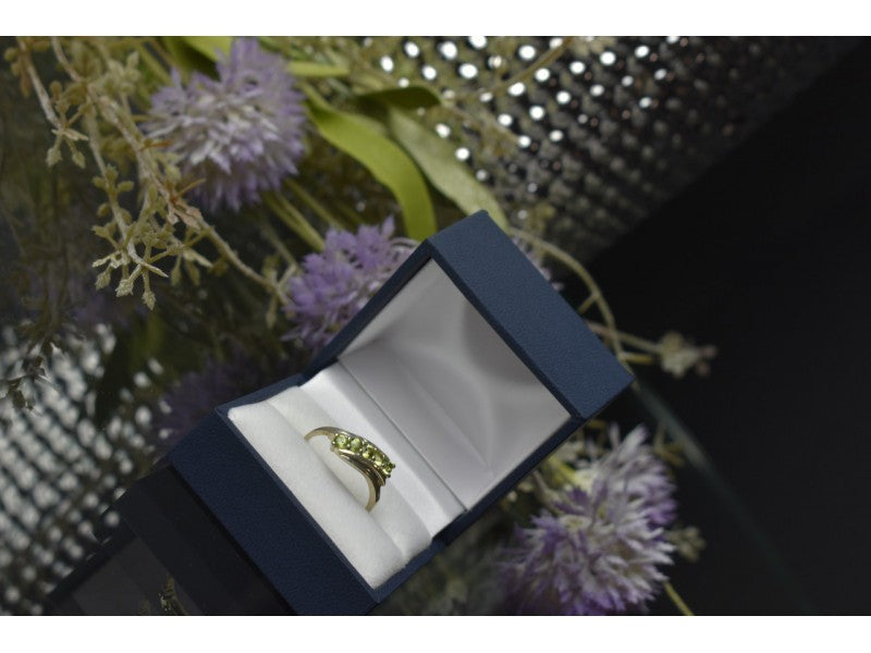 925 Sterling Silver Peridot Ring Size 8.5