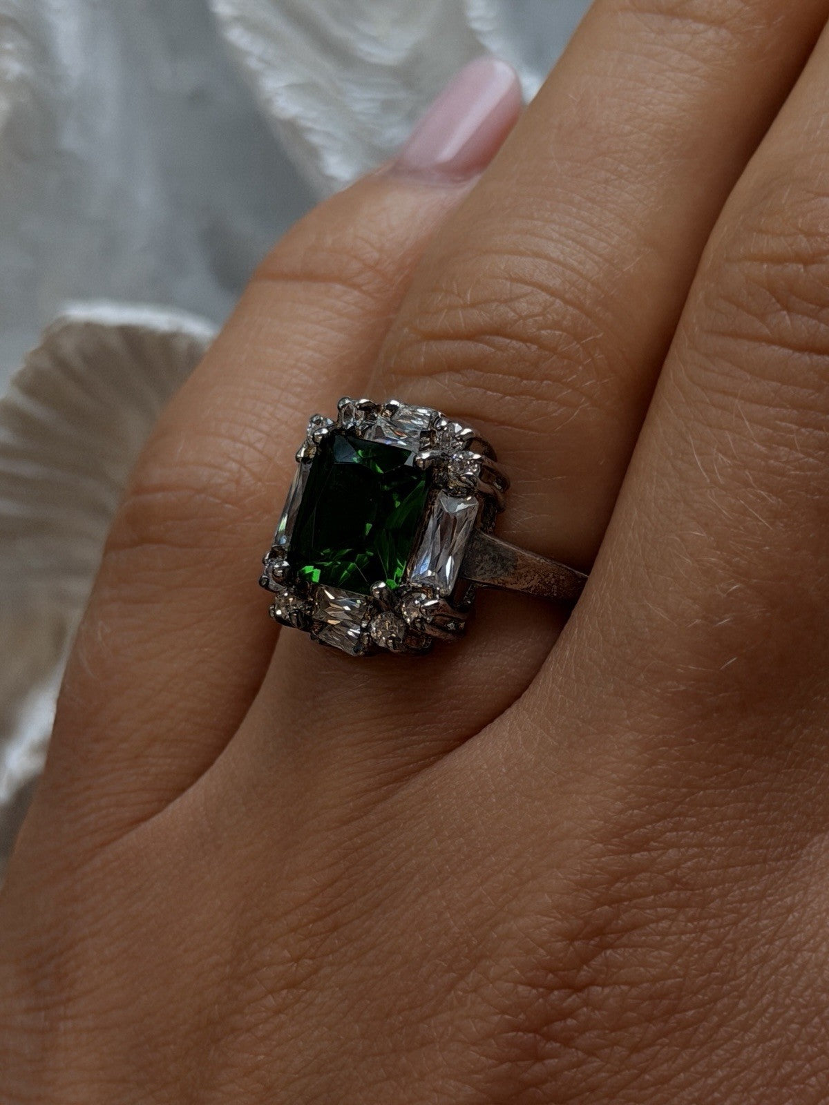 Shiny 925 Sterling Silver Emerald & Beryl Ring Size 6