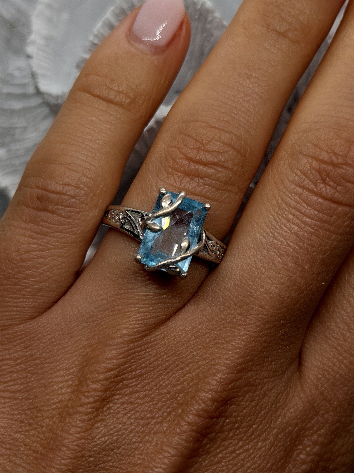 Vine & Leaf Filigree Design 925 Sterling Silver Blue Topaz Ring Size 8