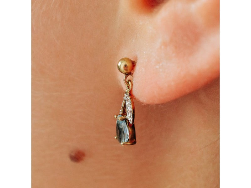 18K Yellow Gold Blue Topaz & Diamonds Earrings