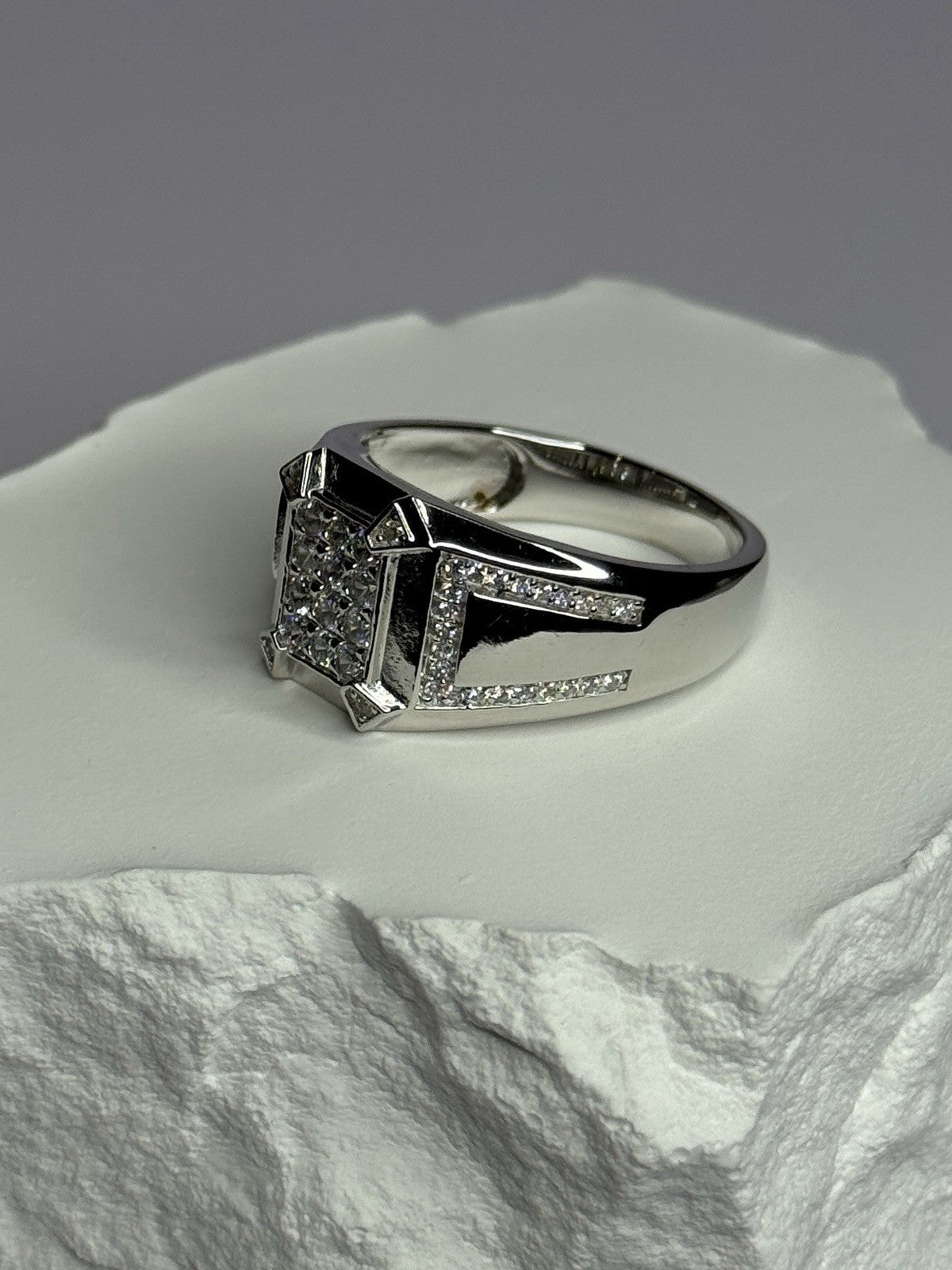 925 Sterling Silver CZ Men'S Ring Size 12