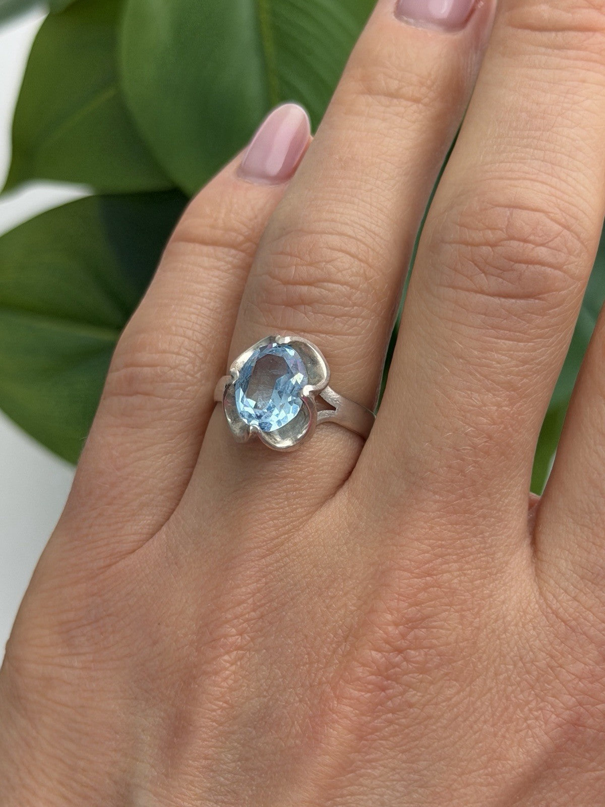 925 Sterling Silver Blue Topaz Ring Size 7.5