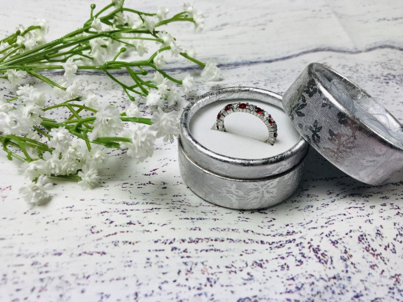 925 Sterling Silver Red & White CZ Band Ring Size 8.5