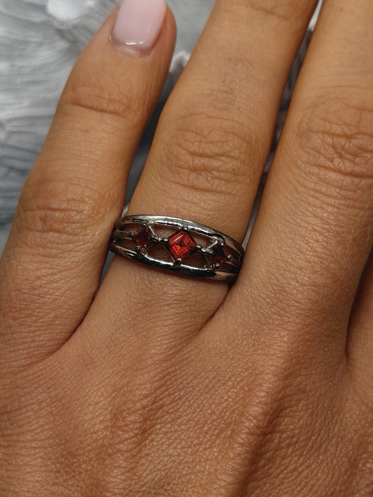 925 Sterling Silver Red Garnet Ring Size 7