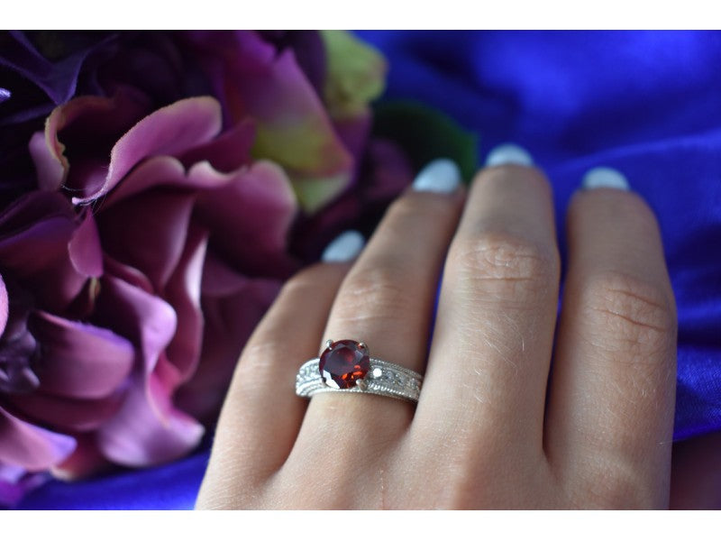 925 Sterling Silver Garnet & CZ Ring Size 6.5