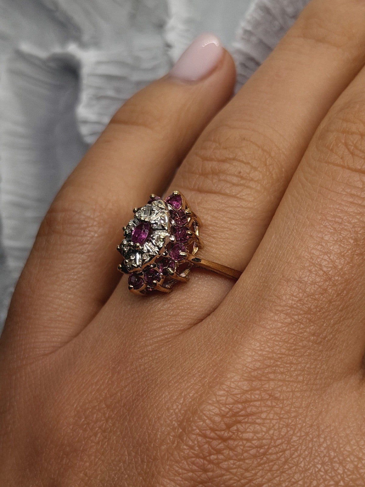 10K Yellow Gold Ruby & Diamond Cocktail Floral Style Ring Size 7.5