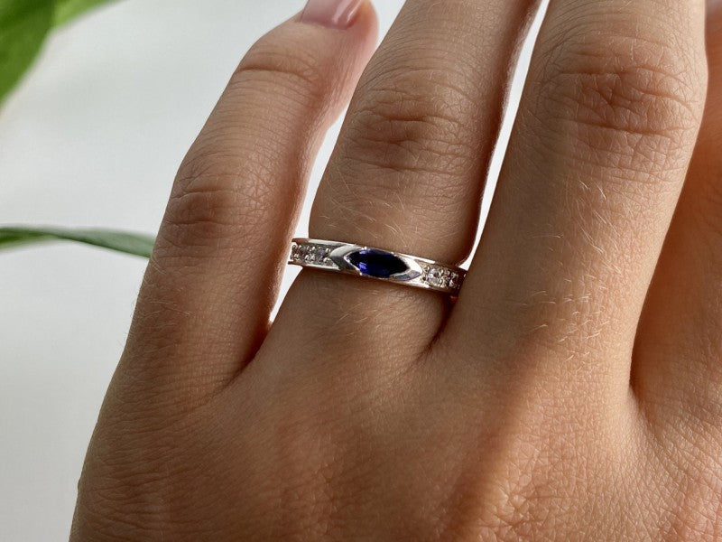 925 Sterling Silver Iolite & CZ Band Ring Size 6.5