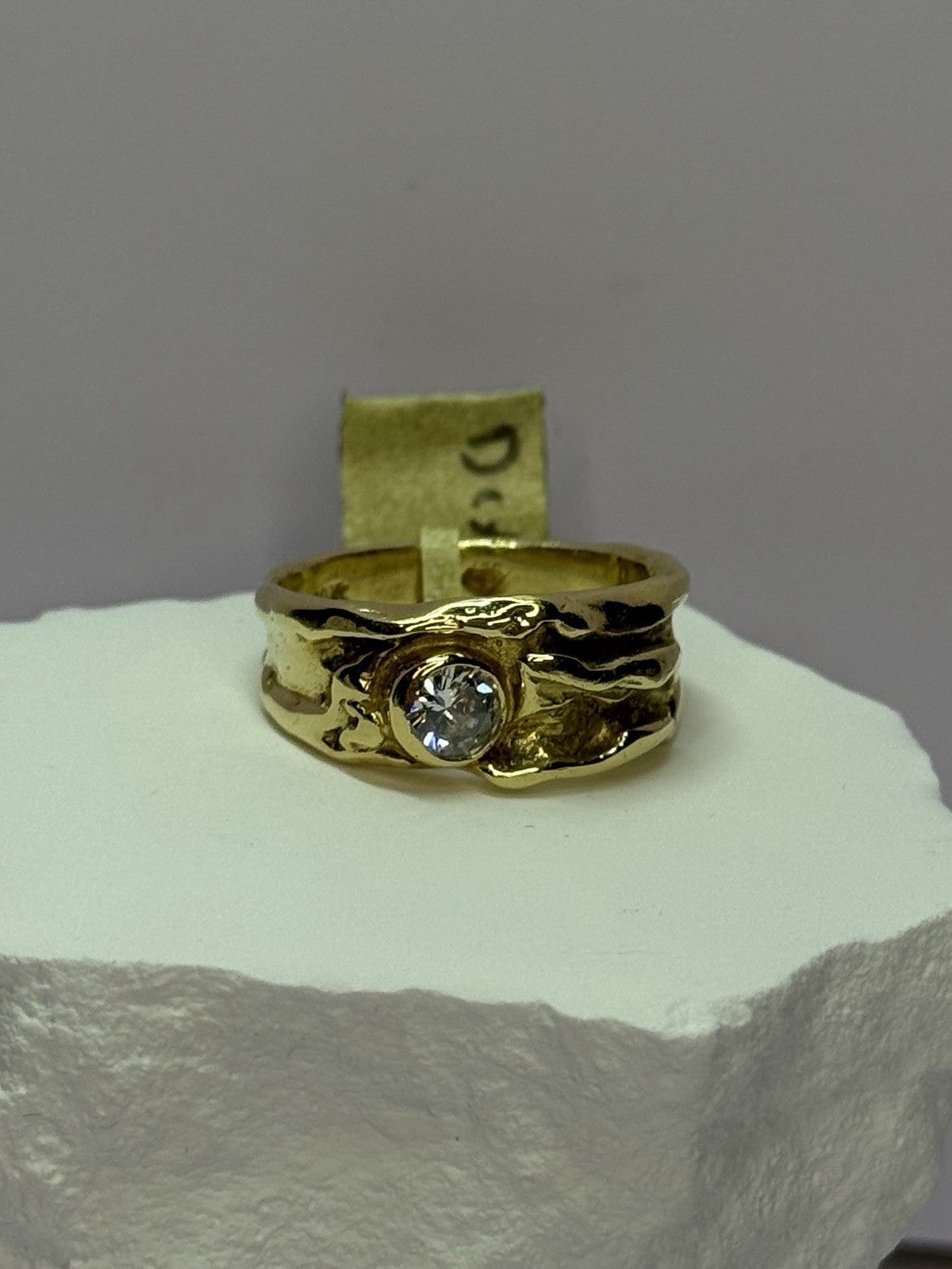 18K YELLOW GOLD DIAMOND 0.60 CARATS RING SIZE 7.5