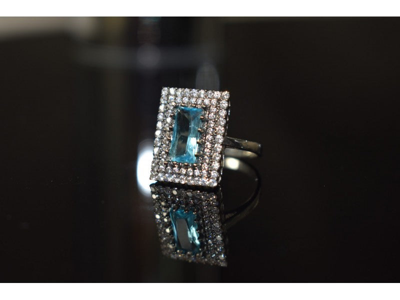 925 Sterling Silver Blue Alpanite & CZ Ring Size 8.5