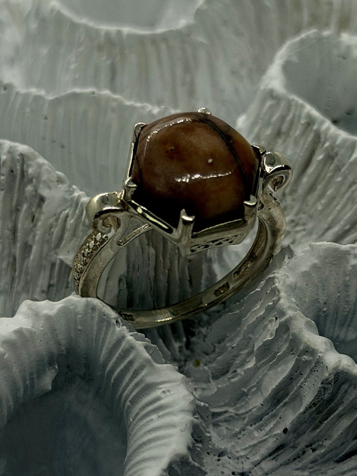 Scrollwork Design Vintage 925 Sterling Silver Brown Agate Ring Size 9