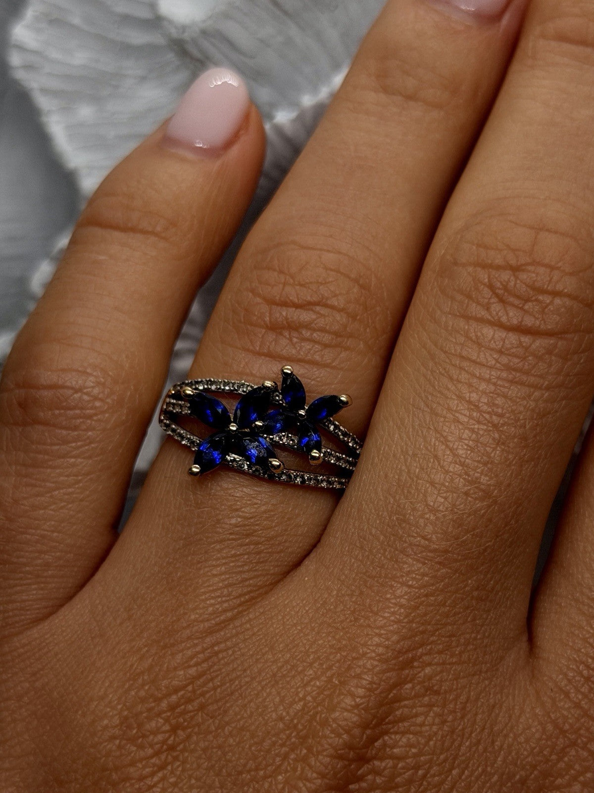 Floral 925 Sterling Silver Gold Plated Blue & White Sapphire Ring Size 7