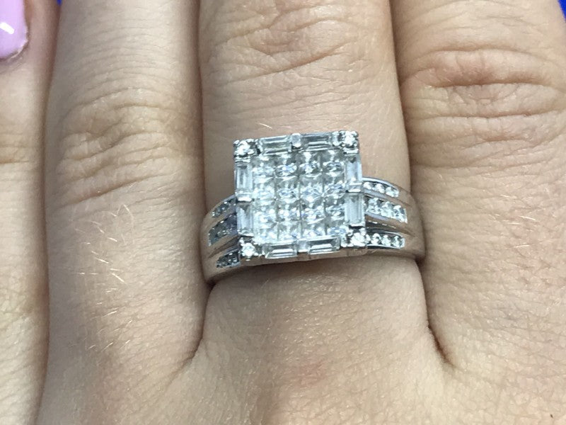 925 Sterling Silver CZ Ring Size 7.5