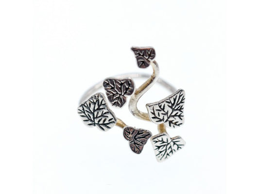 925 Sterling Silver "Leaf" Ring Size 8 (Adjustable)