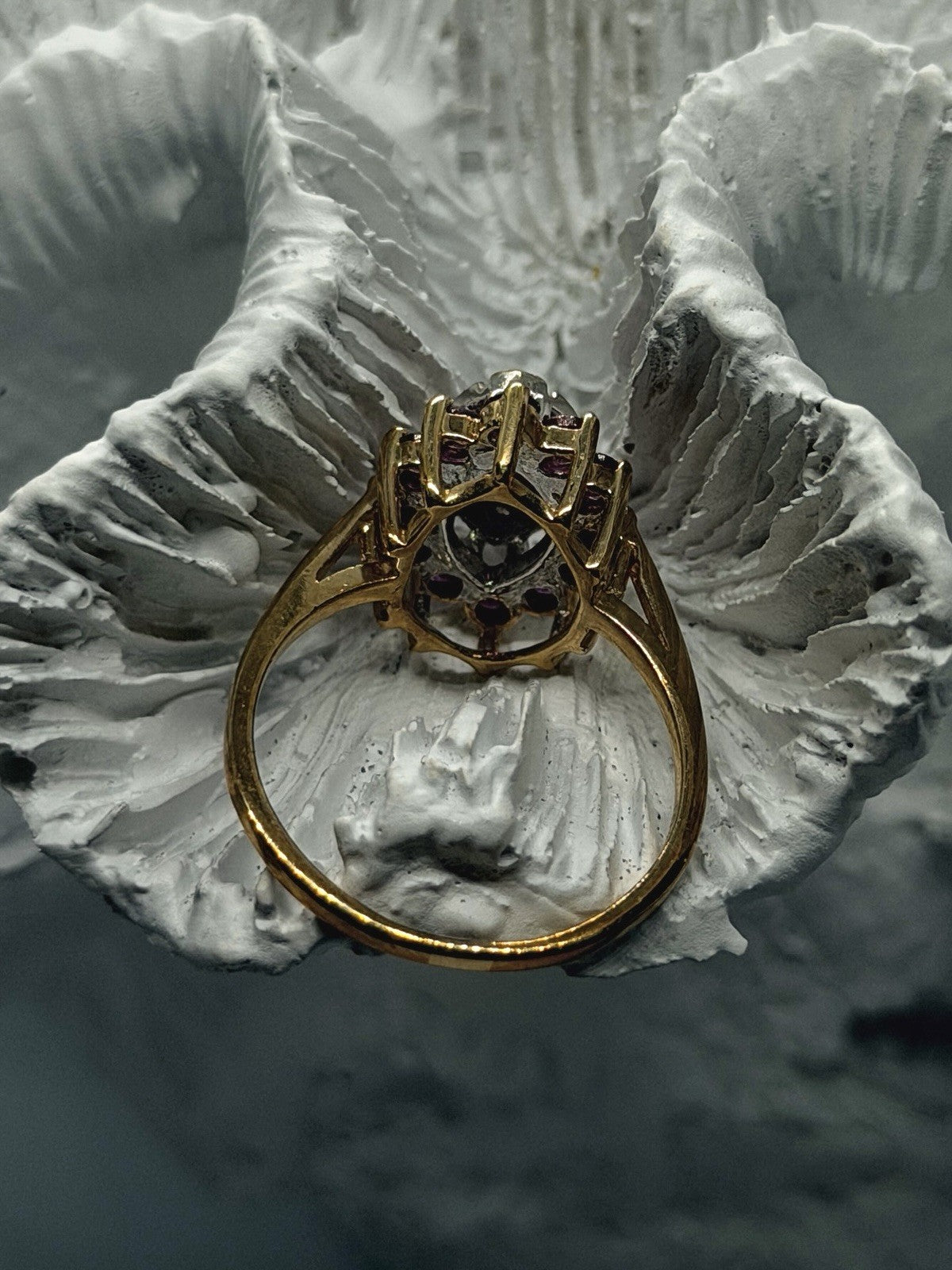 10K Yellow Gold Ruby & Diamond Cocktail Floral Style Ring Size 7.5