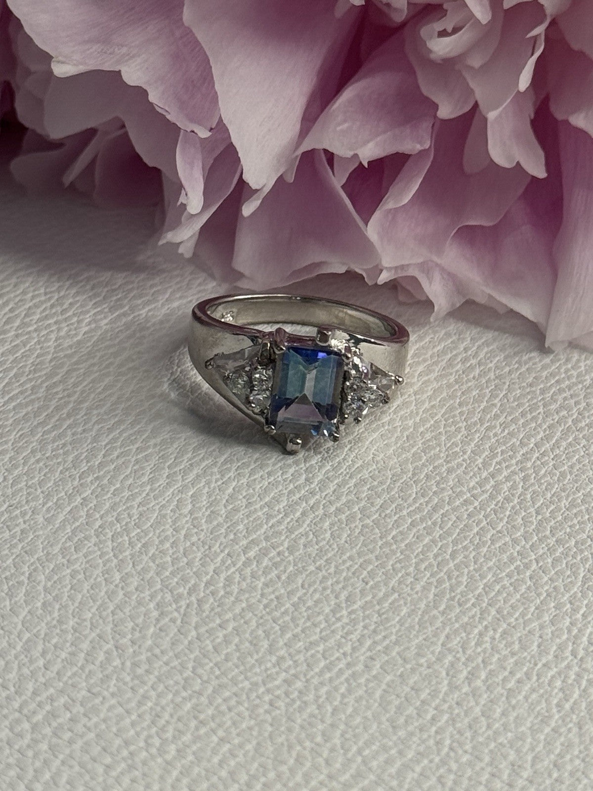 925 Sterling Silver CZ Ring Size 9
