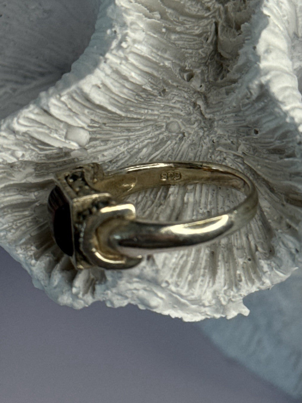 925 Sterling Silver Amber & Marcasite Ring Size 6.5