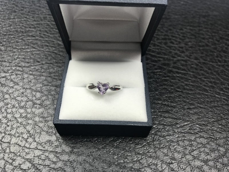 925 Sterling Silver Amethyst "Heart" Ring Size 8.5