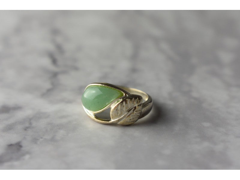 925 Sterling Silver Green Nephrite (Jade) Ring Size 6.5