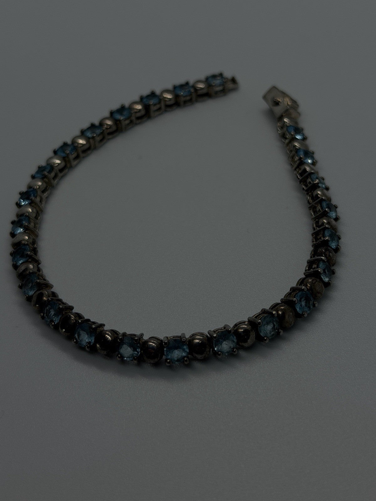 Beautiful 925 Sterling Silver Sky Blue Topaz Bracelet Size 8
