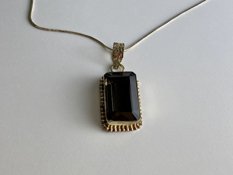 Vintage Chain with Pendant Jewelry Glass