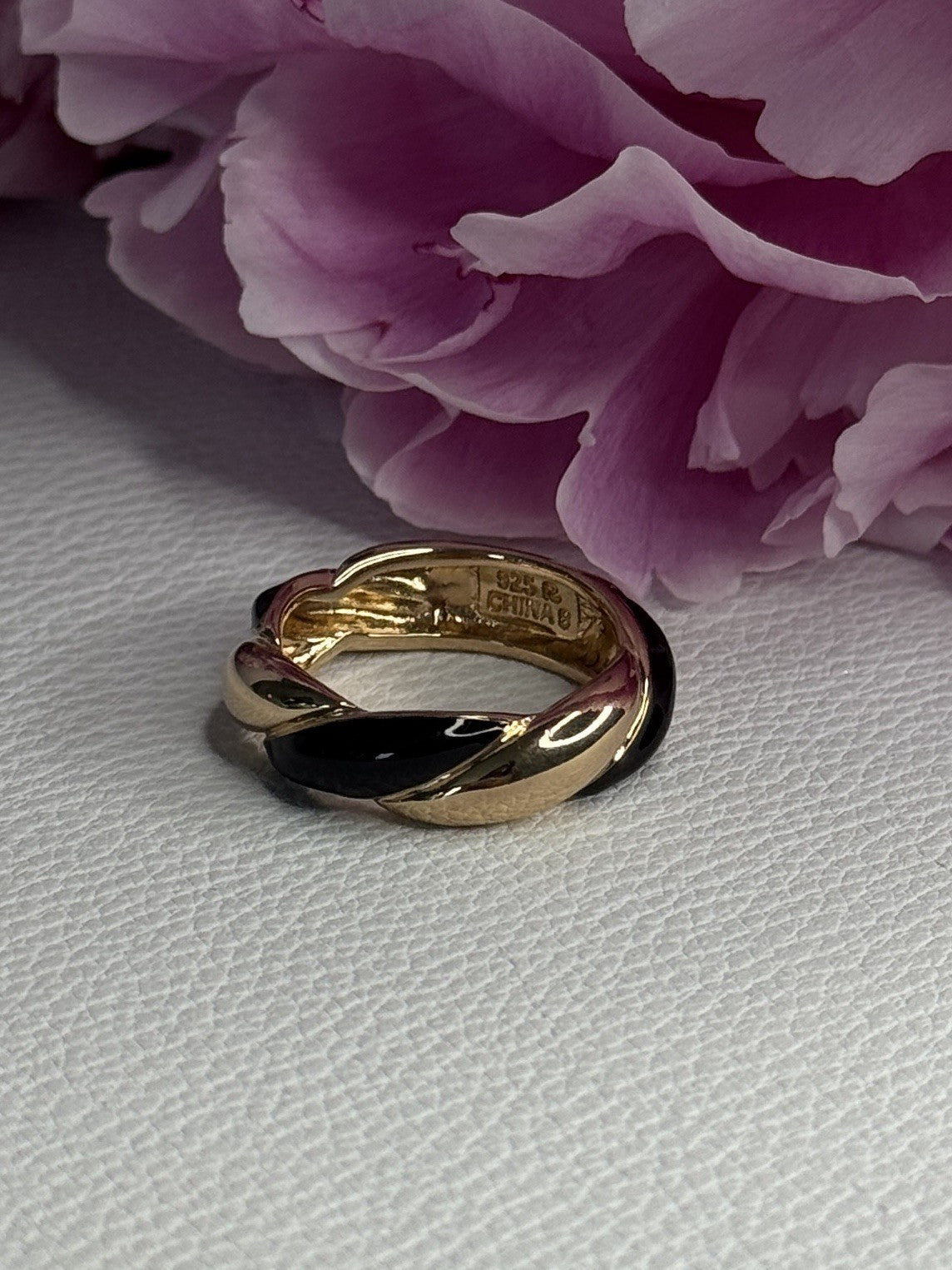 925 Sterling Silver Gold Plated Onyx Ring Size 8