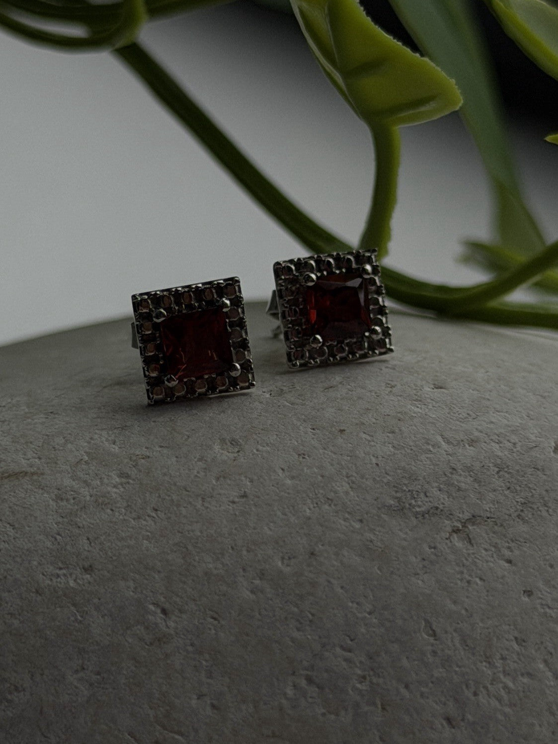 Lovely 10K White Gold Stud Red Garnet Earrings