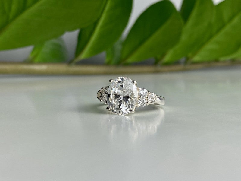 925 Sterling Silver CZ Ring Size 9