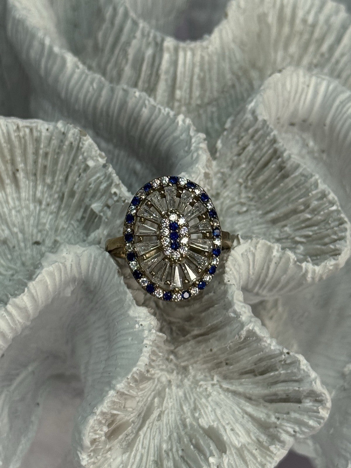 Beautiful 925 Sterling Silver CZ Ring Size 7.5