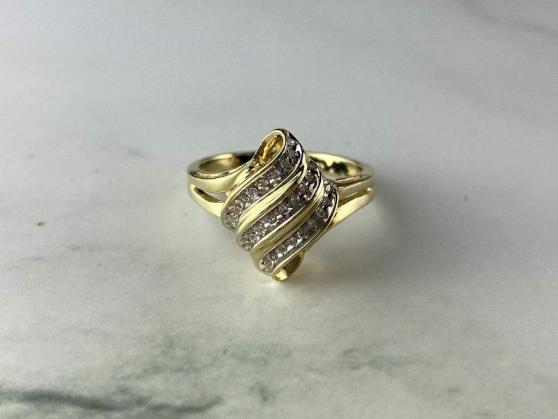 10K Yellow Gold Diamonds Ring Size 11.125
