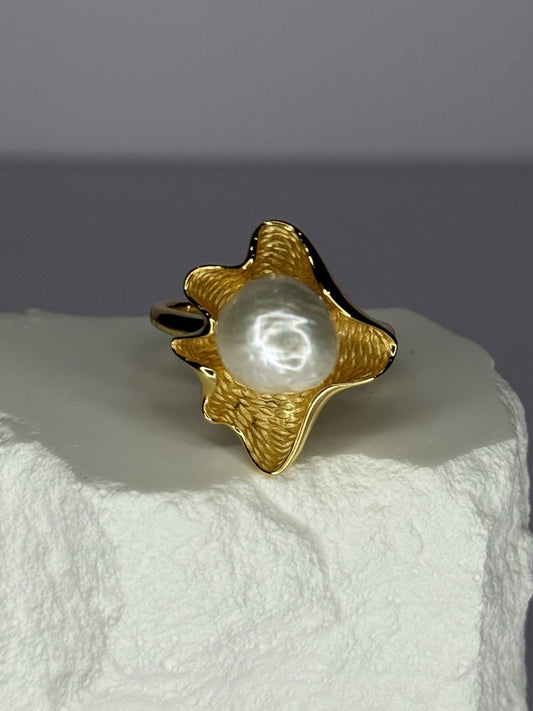 925 Sterling Silver  Gold Plated Pearl  "Ocean Mood" Ring Size Adjustable