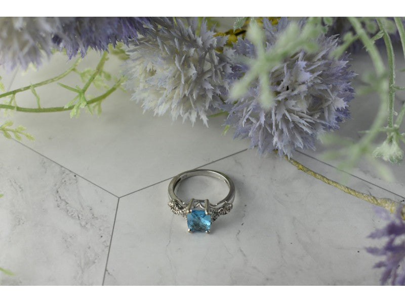 925 Sterling Silver Blue Topaz and Quartz Ring Size 7