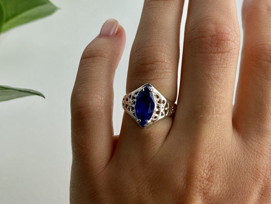 925 Sterling Silver Blue Tourmaline Ring Size 6.5