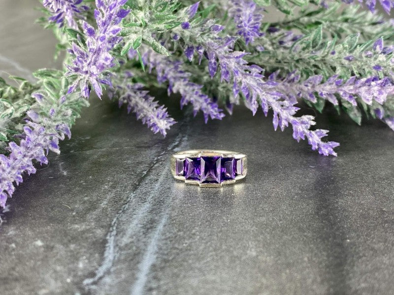 925 Sterling Silver Amethyst Ring Size 6.5