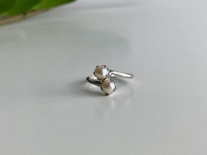 925 Sterling Silver Pearls Ring Size 5