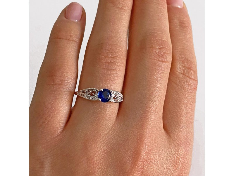 925 Sterling Silver Blue & White CZ Ring Size 7