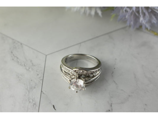 925 Sterling Silver CZ Ring Size 7