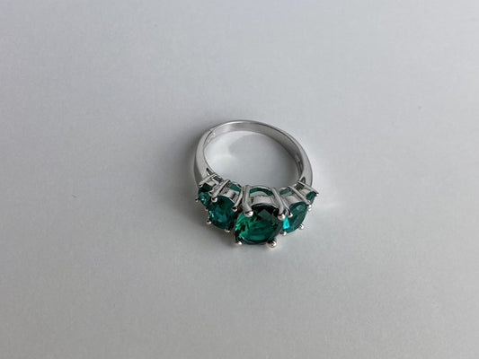 925 Sterling Silver Green CZ Ring Size 8