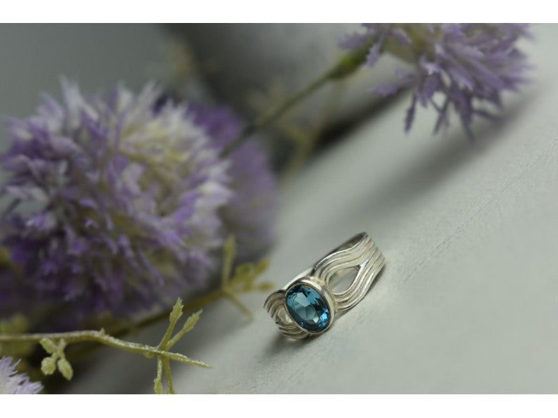 925 Sterling Silver Blue Spinel Ring Size 7