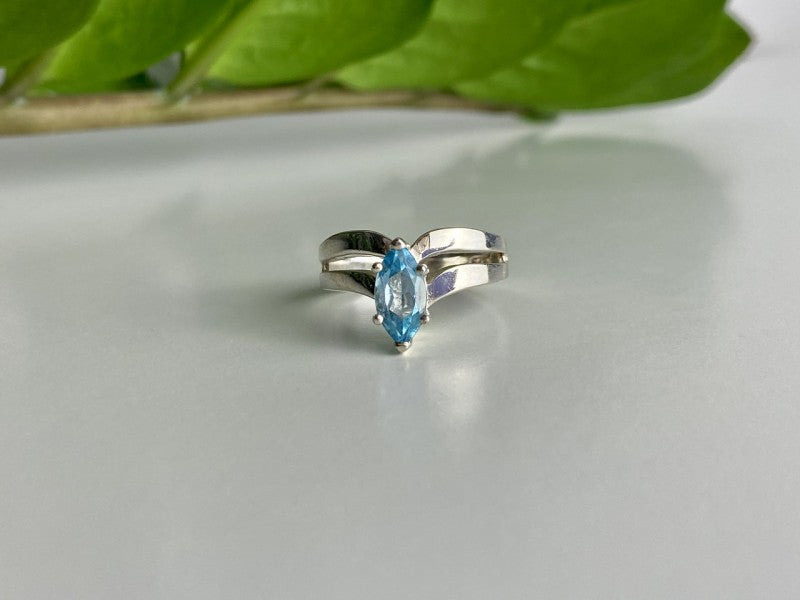 925 Sterling Silver Paraiba Tourmaline Ring Size 8
