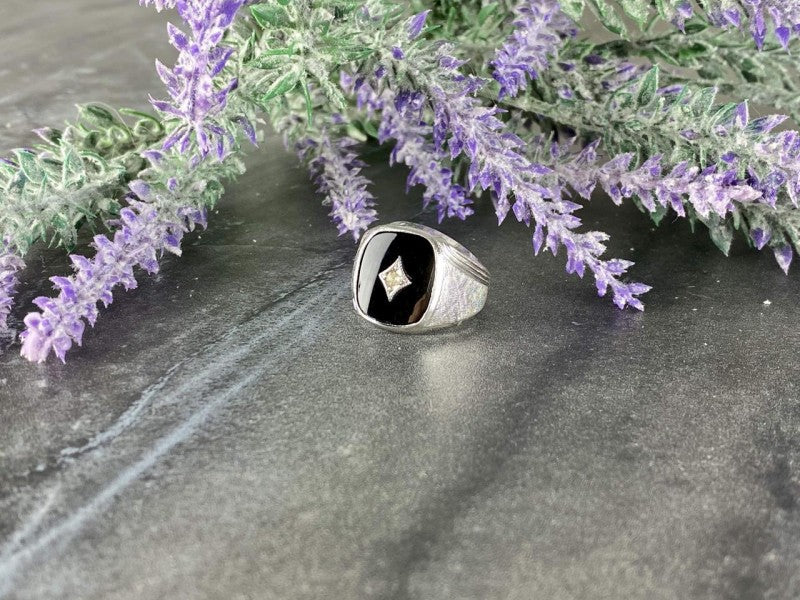 925 Sterling Silver Black Nephrite & CZ Ring Size 9