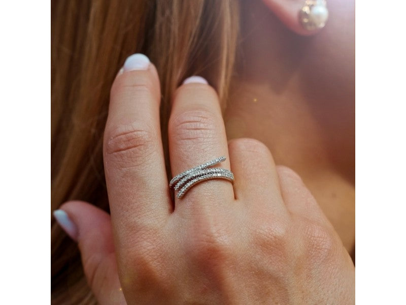 14K White Gold Diamonds Ring Size 8.5