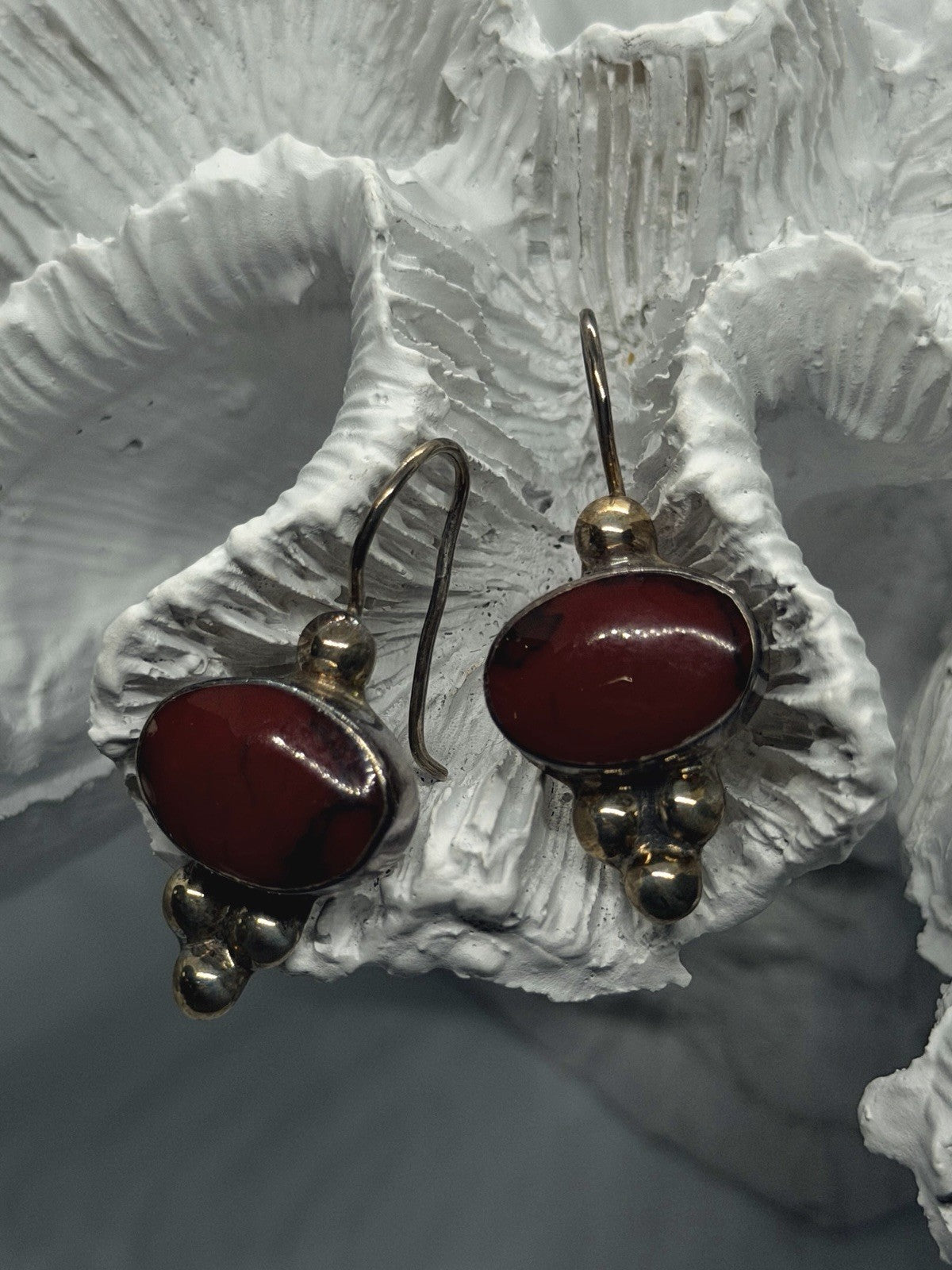 Artisan Boho Vintage 925 Sterling Silver Red Jasper Oval Dangle Earrings