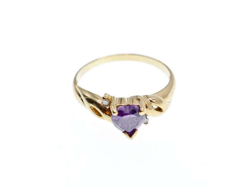 10K Yellow Gold Amethyst & Diamonds Heart Ring Size 6.75
