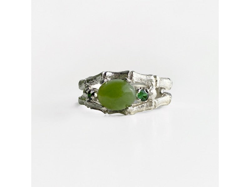 925 Sterling Silver Nephrite ( Jade ) & Emeralds Ring Size 8