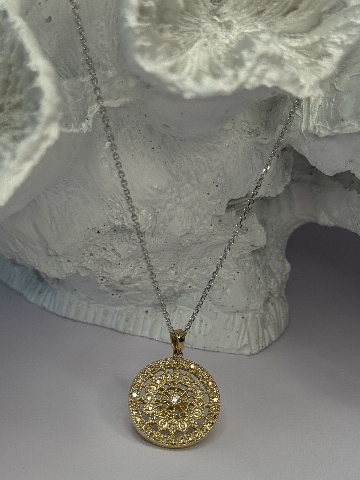 14K YELLOW WHITE GOLD DIAMOND 0.7 CARAT NECKLACE LENGTH 18 INCH